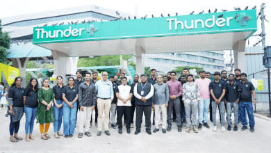 नेक्लेस रोड पर थंडरप्लस-दमरे का ईवी चार्जिंग स्टेशन उद्घाटन