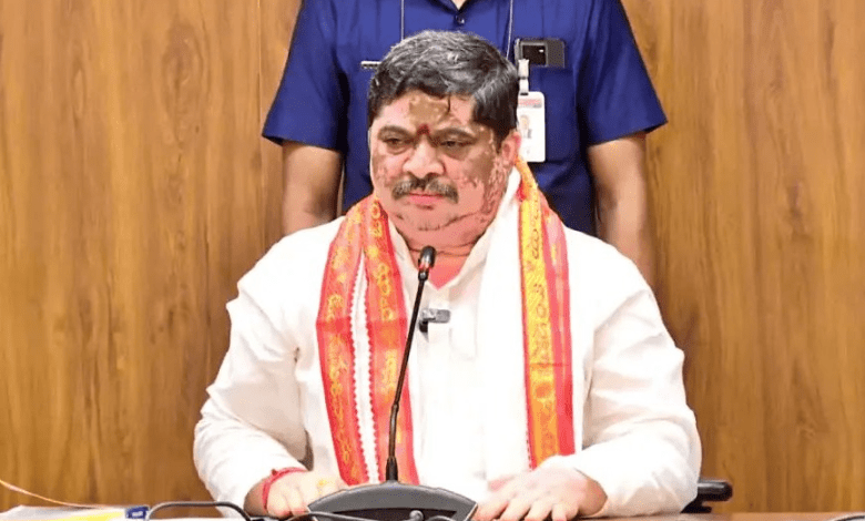 Ponnam Prabhakar पत्रकार वार्ता में BJP अध्यक्ष की किसान नीति पर सवाल उठाते हुए