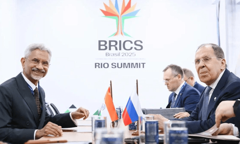 एस जयशंकर ब्रिक्स 2025 शिखर सम्मेलन में विदेशी नेताओं से मुलाकात करते हुए