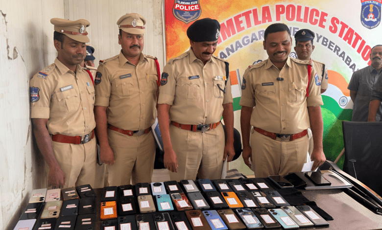 हैदराबाद में अशूरा जुलूस के दौरान बीबी का आलम हाथी पर सवार