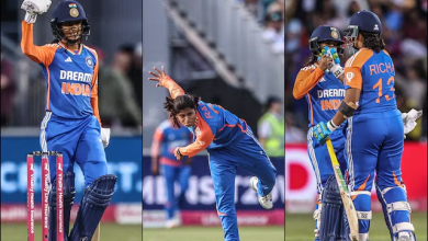 भारतीय महिला क्रिकेट टीम इंग्लैंड में ऐतिहासिक जीत के बाद जश्न मनाती हुई