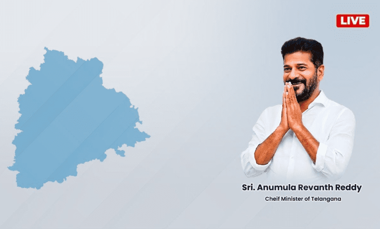 मुख्यमंत्री ए. रेड्डी फिल्म सेट पर ‘श्रीमद् भागवतम’ परियोजना उद्घाटन समारोह में भाग लेते हुए