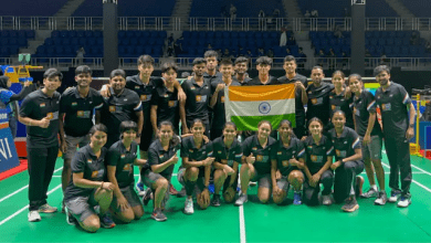 भारत की जूनियर बैडमिंटन टीम यूएई को हराने के बाद जश्न मनाते हुए