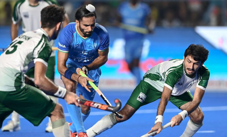 पाकिस्तान हॉकी टीम एशिया कप में भागीदारी से इनकार करती हुई