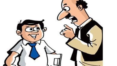 मिंकी का हंसी भरा जवाब, "आज विद्या नहीं आई, इसलिए सो रहा हूँ!"