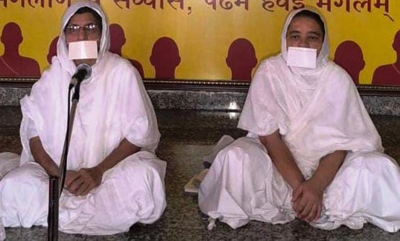 अमीरपेट में साध्वी मंगलज्योतिजी म.सा. ने कहा कि हर दिन की शुरुआत नवकार मंत्र से होनी चाहिए, जिससे जीवन में सकारात्मक ऊर्जा बनी रहती है।