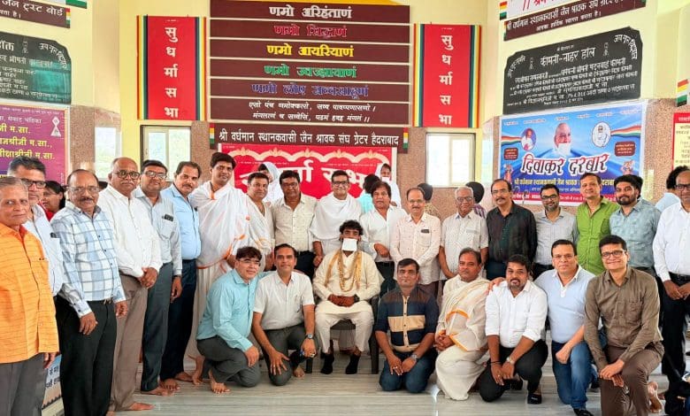 धर्म सभा में मन पर नियंत्रण की सीख देतीं साध्वी जयश्रीजी म.सा.