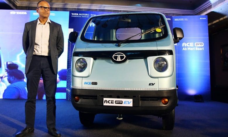 टाटा एस प्रो नया कार्गो मोबिलिटी वाहन लॉन्च