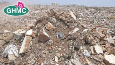 जीएचएमसी द्वारा जर्जर भवन और अवैध सेल्लार पर कार्रवाई