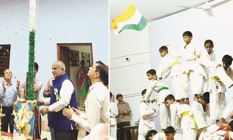 एमएचवी मॉडल स्कूल स्वतंत्रता दिवस समारोह में ध्वजारोहण