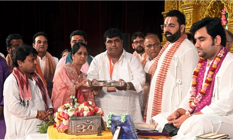 श्रीमद्भागवत कथा से जीवन में कल्याण और भक्तिपथ का मार्ग।