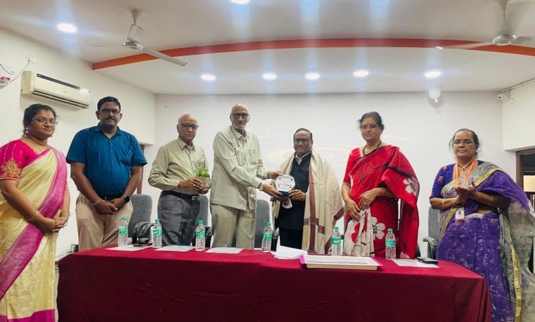 हिन्दी महाविद्यालय वाणिज्य दिवस समारोह