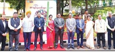 एसबीआई के स्थानीय प्रधान कार्यालय में आयोजित स्वतंत्रता दिवस समारोह का दृश्य।