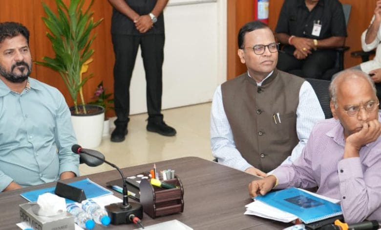 रेवंत रेड्डी की कोडंगल मंदिर विकास समीक्षा बैठक