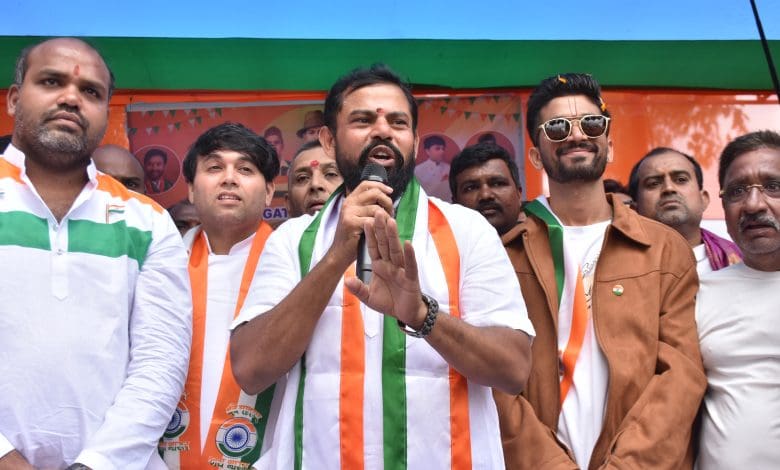 बेगम बाजार तिरंगा रैली में स्वतंत्रता दिवस का जश्न