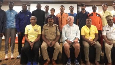 एनएमडीसी हैदराबाद मैराथन में धावकों का उत्साह