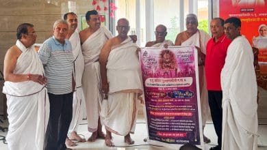 श्रावक सभा में आत्मविकास पर साध्वी स्नेहांजनाश्रीजी ने तुच्छता त्यागकर करुणा, ज्ञान और उदारता से जीवन जीने का प्रेरक उपदेश दिया।