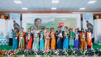 ग्रामीण महिलाएँ श्रीजा महिला डेयरी संगठन के माध्यम से आर्थिक स्वतंत्रता पाती हुईं