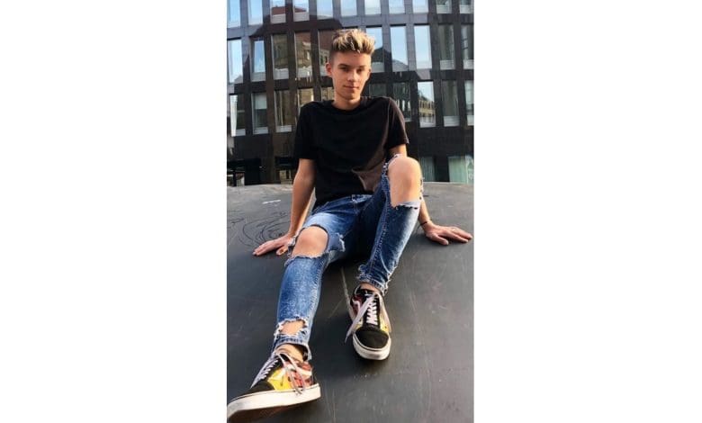 फैशन का फटका व्यंग्य और नया फैशन ट्रेंड