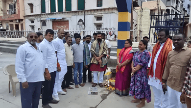 राजा सिंह विक्टोरिया प्लेग्राउंड में विकास कार्यों का उद्घाटन करते हुए