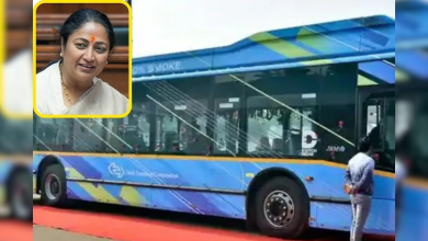रेखा गुप्ता ने कहा– इलेक्ट्रिक बसों से प्रदूषण में कमी आएगी