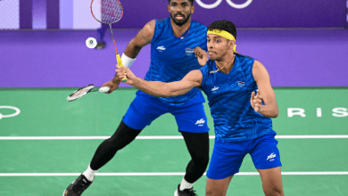 सात्विक रंकीरेड्डी और चिराग शेट्टी विश्व बैडमिंटन चैंपियनशिप में खेलते हुए