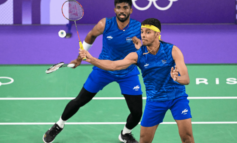 सात्विक रंकीरेड्डी और चिराग शेट्टी विश्व बैडमिंटन चैंपियनशिप में खेलते हुए
