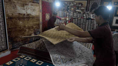 अमेरिकी टैरिफ से प्रभावित भदोही कालीन उद्योग के बुनकर