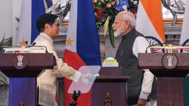 "प्रधानमंत्री मोदी और राष्ट्रपति मार्कोस जूनियर हाथ मिलाकर नई दिल्ली में रणनीतिक साझेदारी की घोषणा