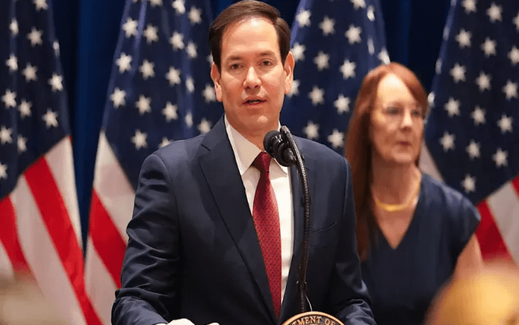 चीन रूसी तेल को परिष्कृत कर ग्लोबल मार्केट में बेच रहा है - मारको रूबियो