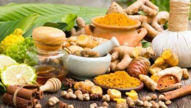 मानसून में पिंपल्स के लिए आयुर्वेदिक सुपरफूड्स