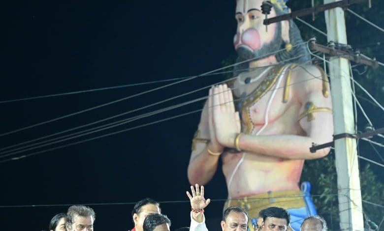 जनहित पदयात्रा में भाग लेते तेलंगाना कांग्रेस अध्यक्ष महेश कुमार गौड़।