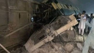 पाकिस्तान में यात्री ट्रेन पटरी से उतरी