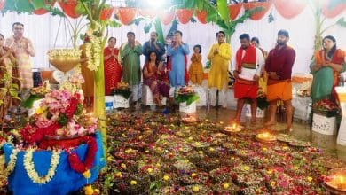 सवा लाख पार्थिव शिवलिंग रुद्राभिषेक का दृश्य नहीं दिख रहा