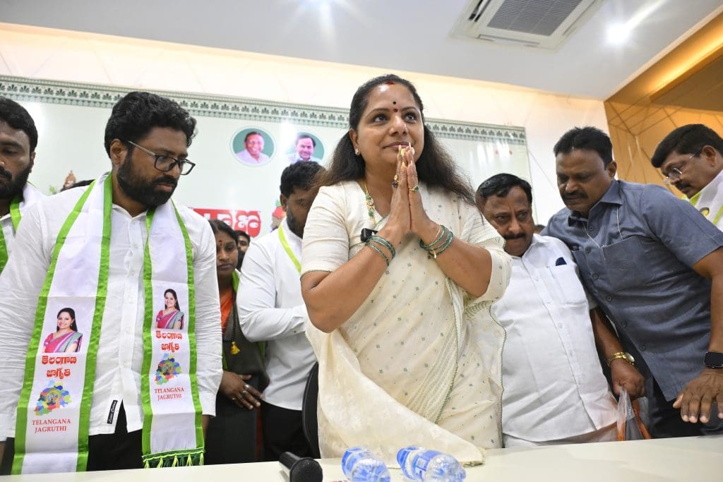 कविता का हरीश राव और संतोष राव पर गंभीर आरोप