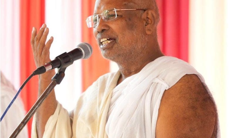 जीवन को आनंद और प्रेम से जीने का प्रवचन