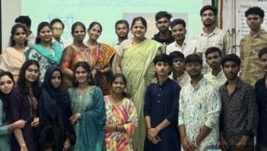 रामनाथ केड़िया कॉलेज में हिन्दी दिवस समारोह में छात्र