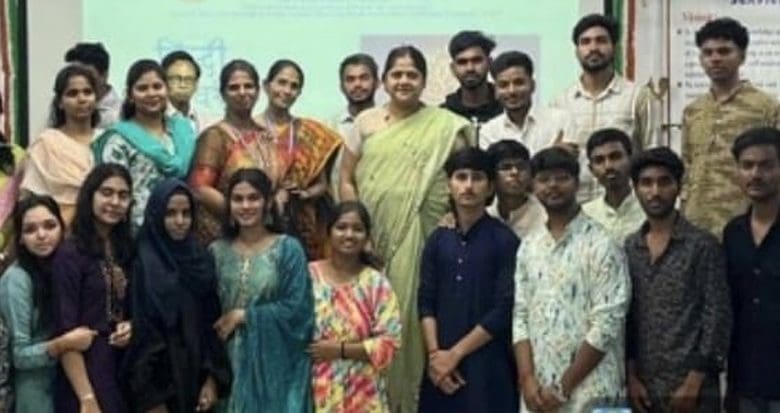 रामनाथ केड़िया कॉलेज में हिन्दी दिवस समारोह में छात्र