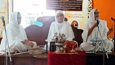 जैन मंदिर में साध्वी द्वारा चातुर्मास महापूजन पूजा