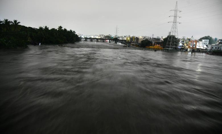 तेलंगाना भारी बारिश चेतावनी मंत्री पोंगुलेटी