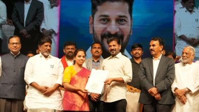 मुख्यमंत्री रेवंत रेड्डी ग्रुप-1 नियुक्ति कार्यक्रम में युवाओं को संबोधित करते हुए