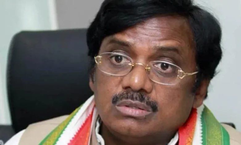 श्रम एवं रोजगार मंत्री विवेक वेंकटस्वामी