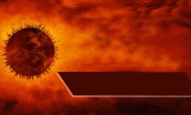 आकाश में अर्धचंद्र की तरह दिखता सूर्य ग्रहण का दृश्य