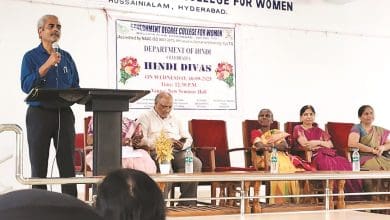 हुसैनी अलम कॉलेज में हिन्दी दिवस समारोह का आयोजन