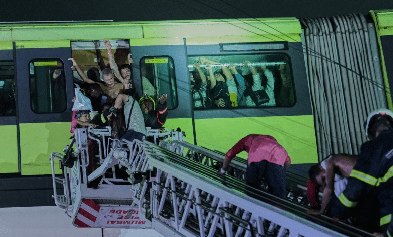 मुंबई मोनोरेल तकनीकी खराबी से रुकी