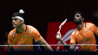 सात्विकसाईराज रंकीरेड्डी और चिराग शेट्टी हांगकांग ओपन बैडमिंटन फाइनल में खेलते हुए