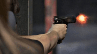 दिल्ली के नरेला में बिल्डर के कार्यालय पर फायरिंग