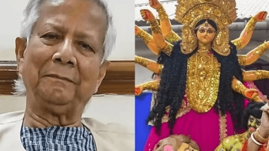 मोहम्मद यूनुस ढाकेश्वरी मंदिर में दुर्गा पूजा की तैयारियों का निरीक्षण करते हुए