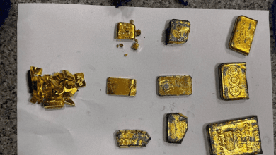डीआरआई अधिकारियों ने हैदराबाद एयरपोर्ट पर तस्करी किया गया सोना बरामद किया