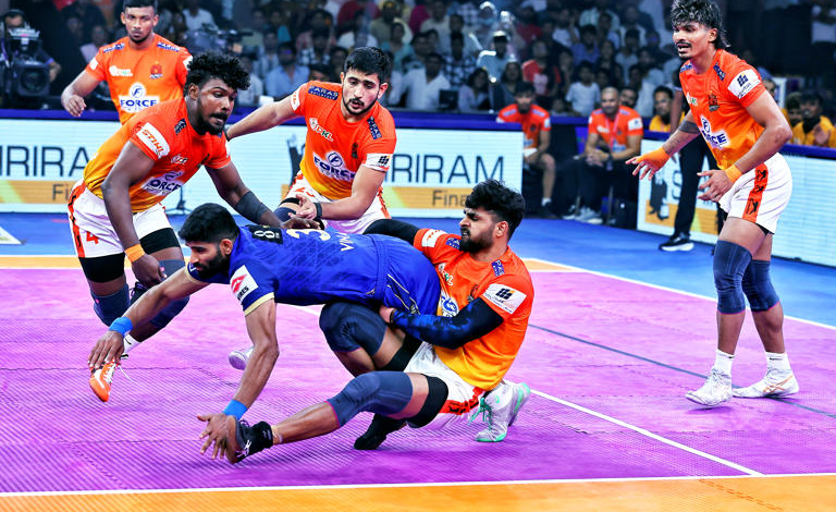 हरियाणा स्टीलर्स बनाम पुणेरी पलटन प्रो कबड्डी लीग मुकाबला
